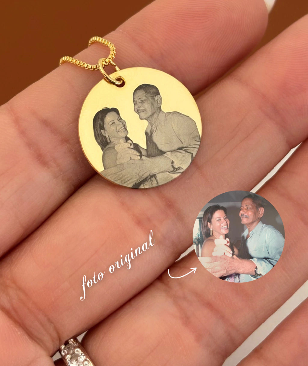 Colar medalha personalizado M banho de ouro