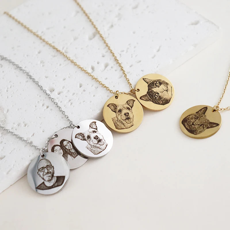 Pingente com Foto e Nome Gravado – Colar Personalizado, Presente Memorável