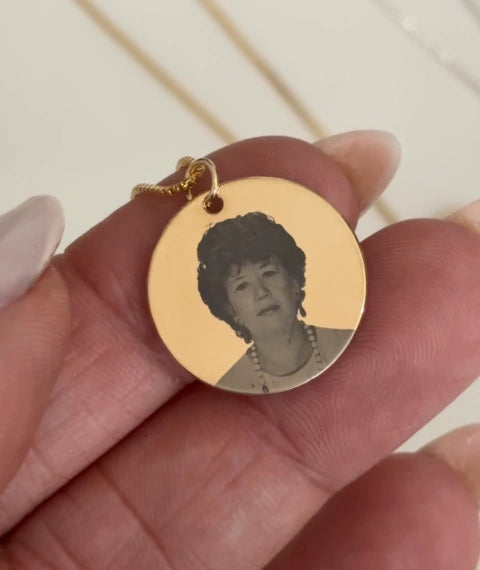 Colar medalha personalizado M banho de ouro