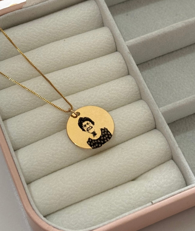 Colar medalha personalizado M banho de ouro