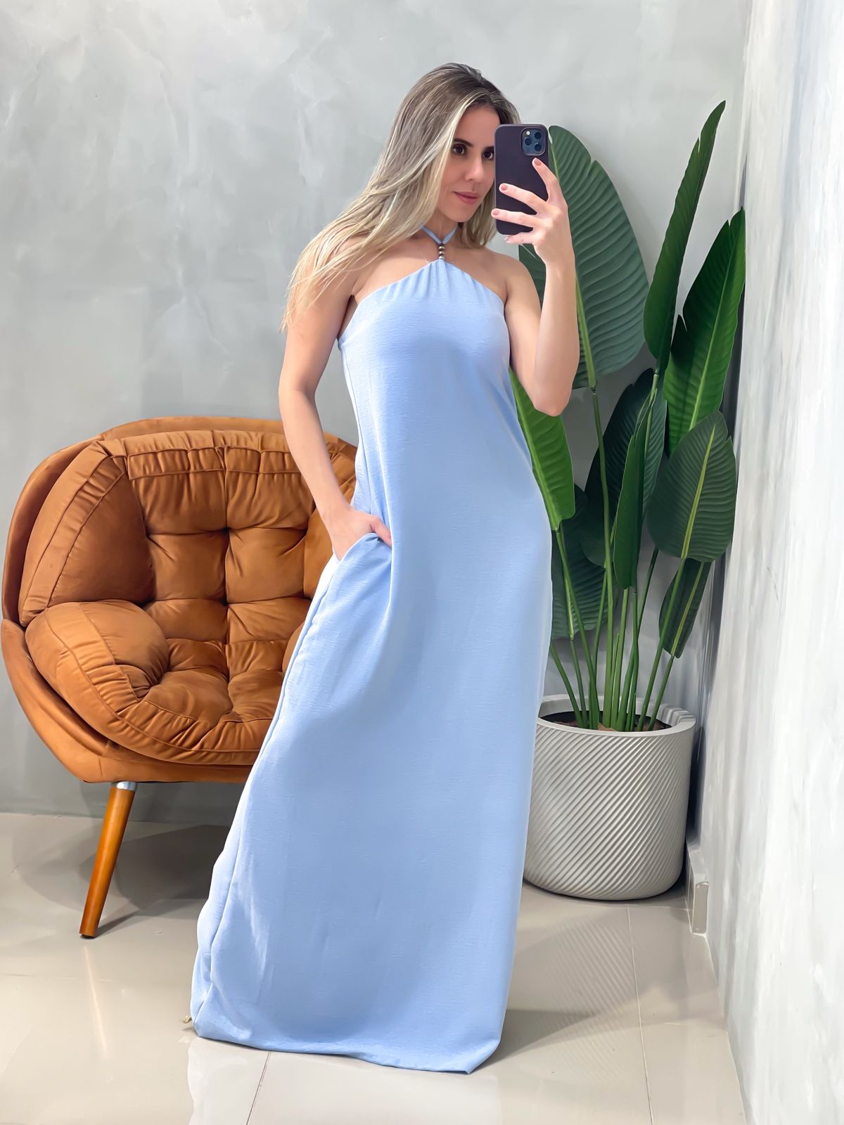Vestido Longo em Crepe com Fenda e Amarração Adrieli Ref. 1677