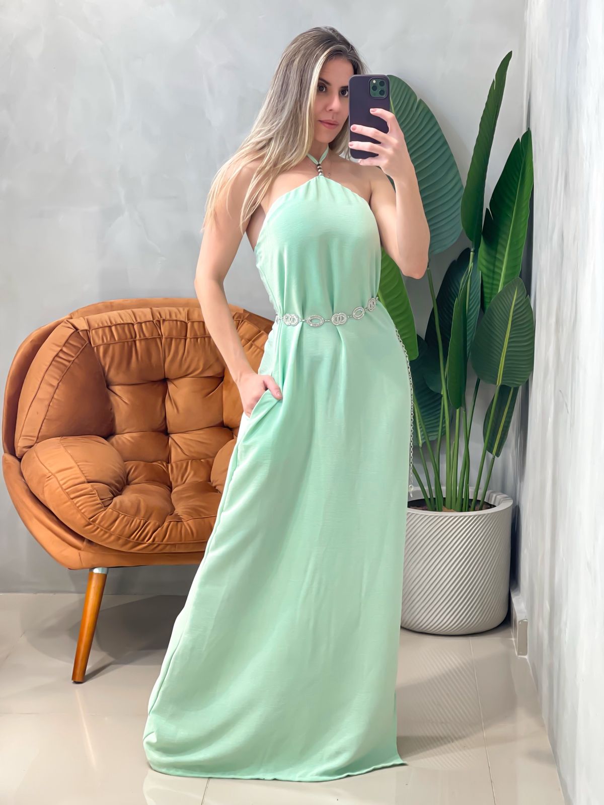Vestido Longo em Crepe com Fenda e Amarração Adrieli Ref. 1677